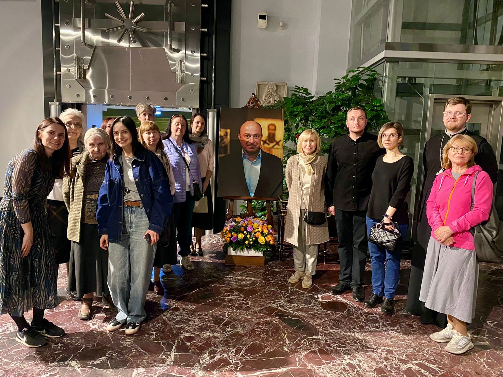 11 апреля прихожане нашего храма посетили благотворительную экскурсию в Музее Русской  иконы.